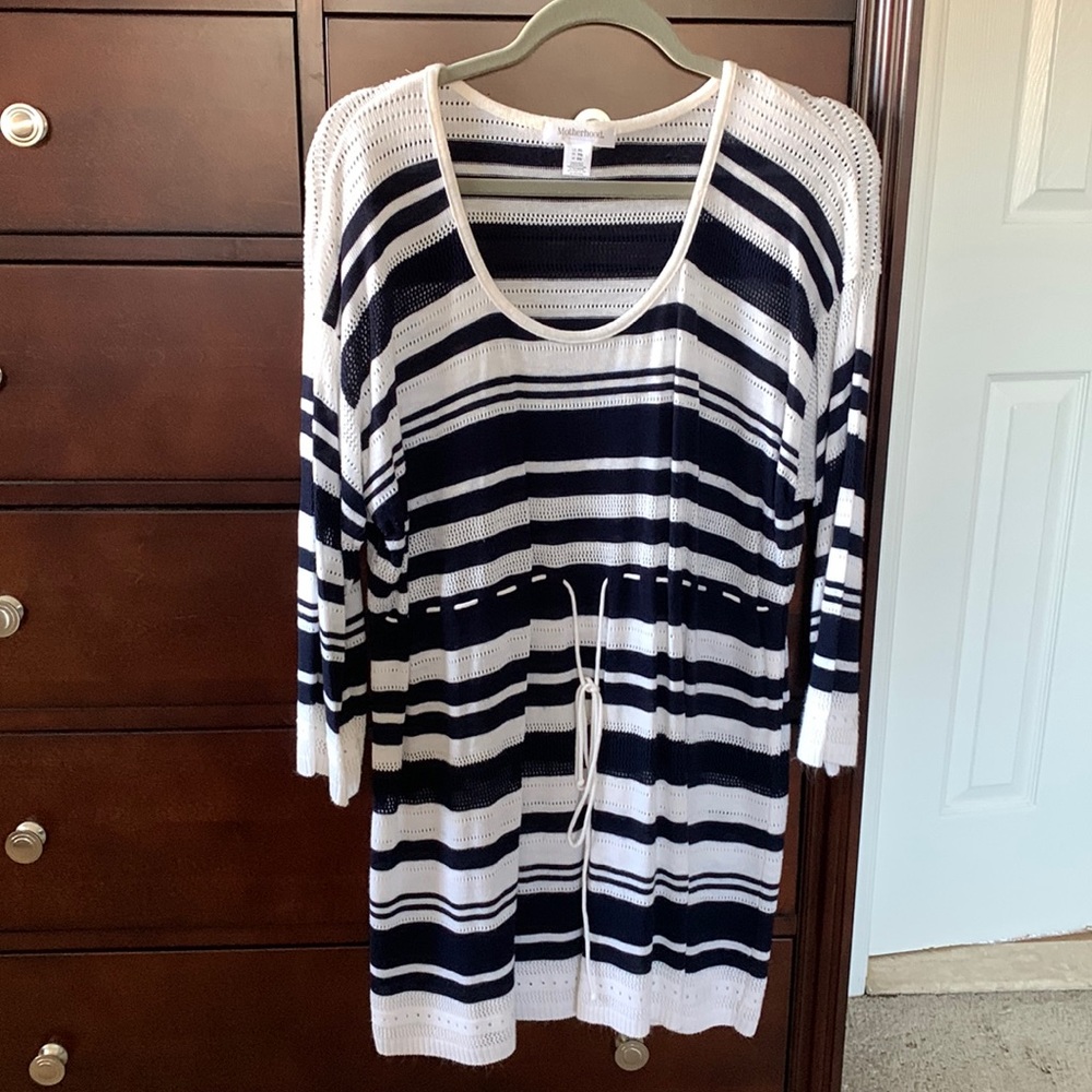 Motherhood tie waist tunic top